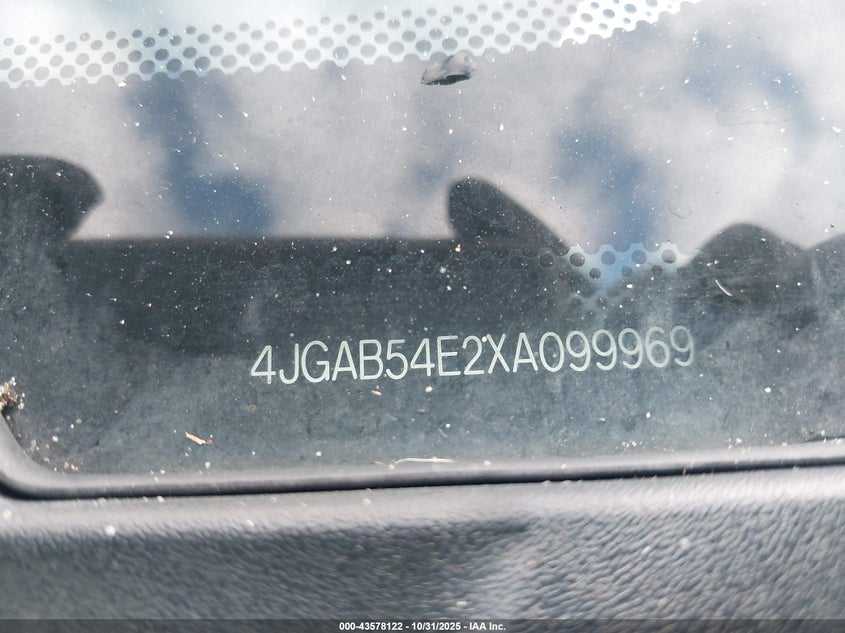 4JGAB54E2XA099969 1999 MERCEDES-BENZ M-KLASSE photo no. 9