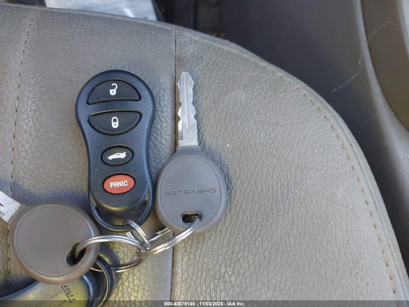 2001 Chrysler Sebring Lxi VIN: 1C3EL55U81N688280 Lot: 43578145