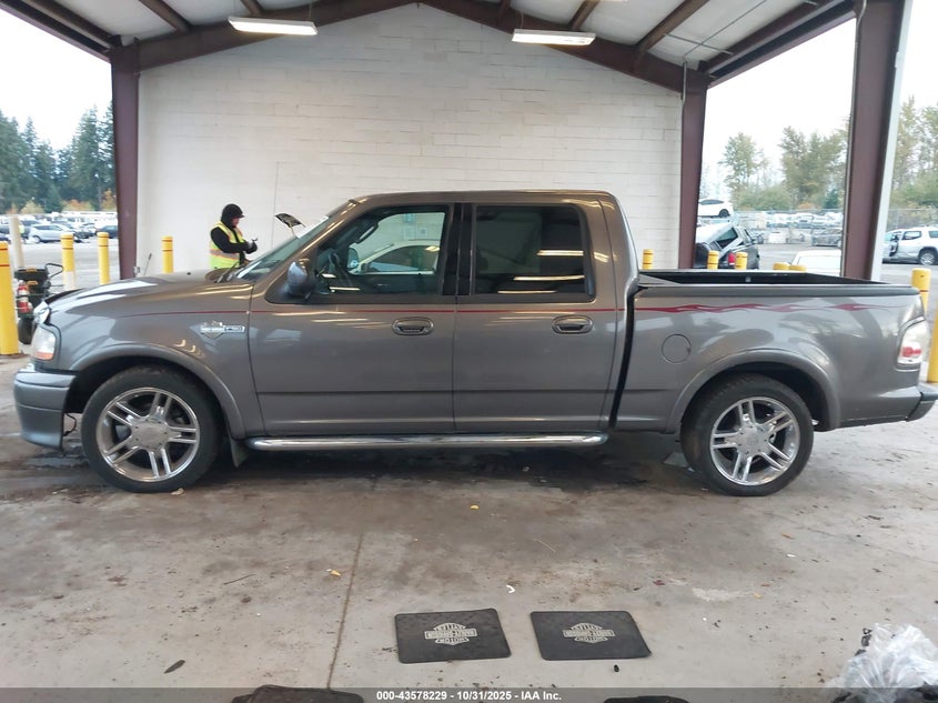 2002 Ford F-150 Lariat VIN: 1FTRW07312KD17458 Lot: 43578229