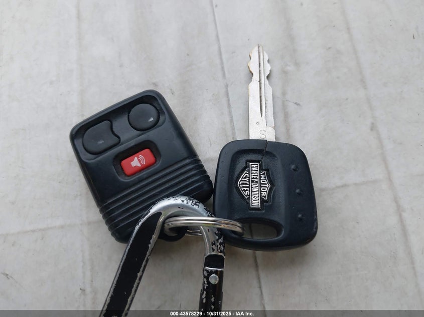 2002 Ford F-150 Lariat VIN: 1FTRW07312KD17458 Lot: 43578229