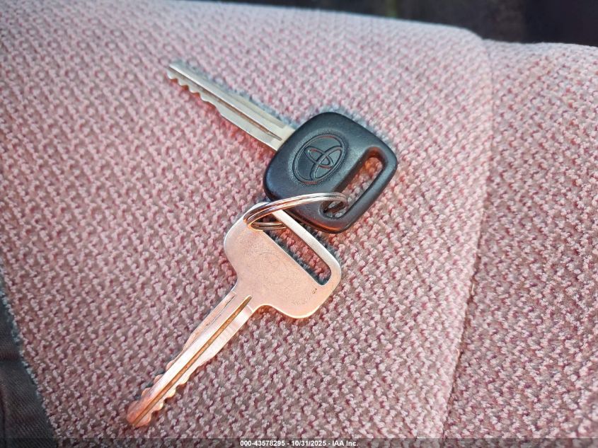 1994 Toyota Camry Le VIN: 4T1SK12E1RU426945 Lot: 43578295