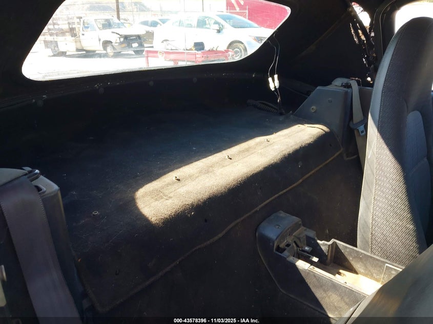 1999 Mazda Mx-5 Miata Leather Pkg/Popular Equipment Pkg/Sports Pkg/Touring Pkg VIN: JM1NB3534X0100990 Lot: 43578396