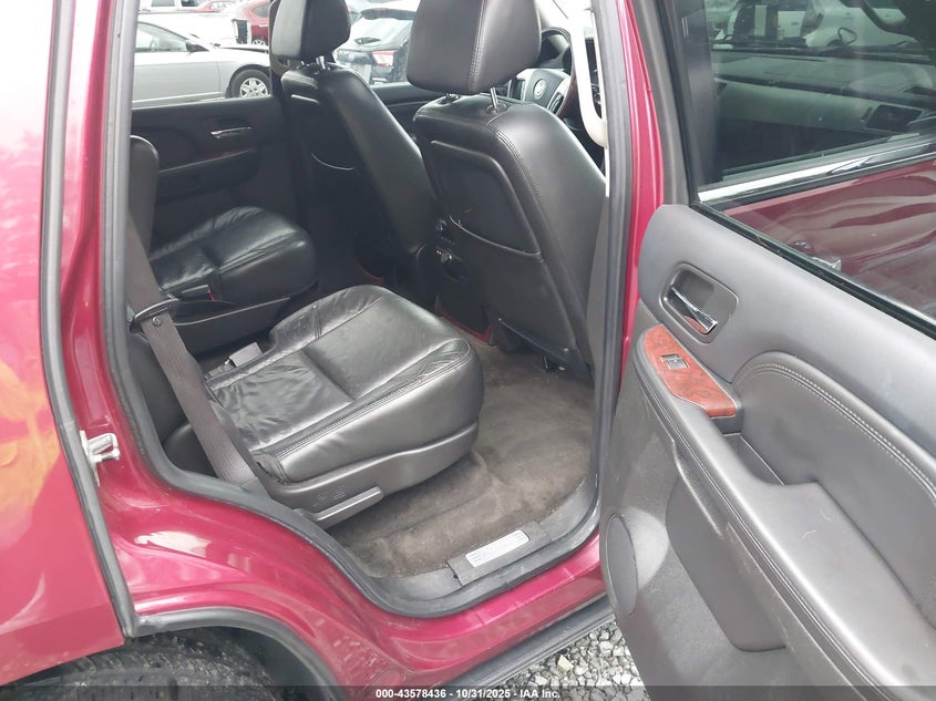 2008 Cadillac Escalade Standard VIN: 1GYFK63888R268403 Lot: 43578436