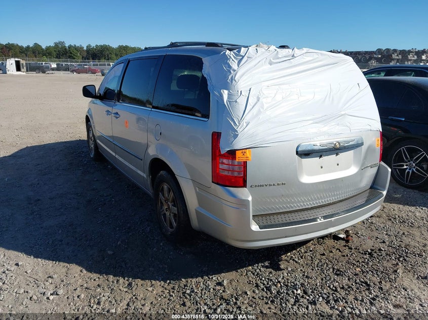 2A4RR5D15AR337987 2010 CHRYSLER TOWN & COUNTRY photo no. 3