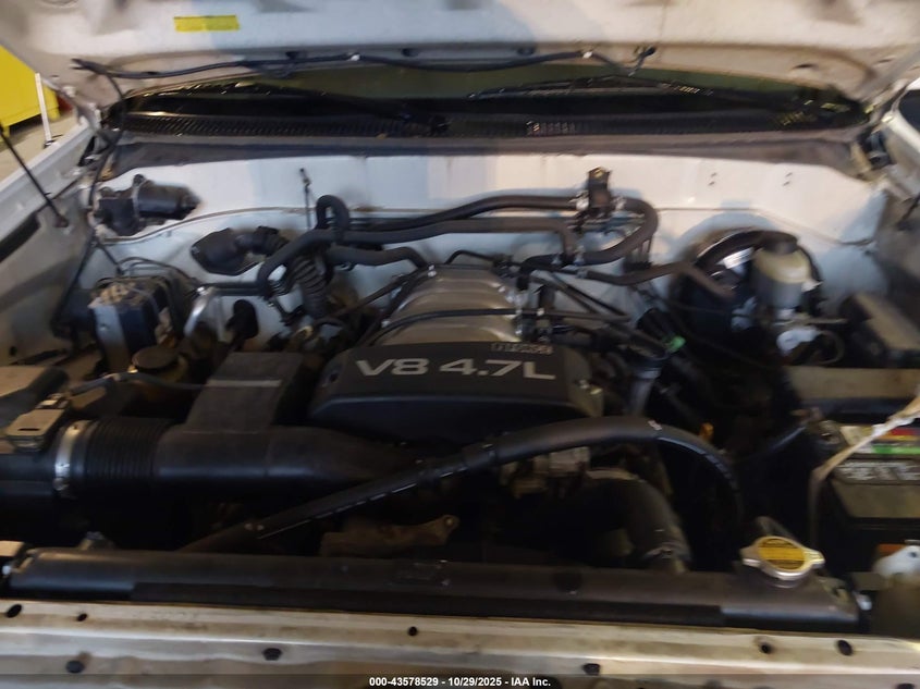 2002 Toyota Sequoia Limited V8 VIN: 5TDZT38AX2S062597 Lot: 43578529