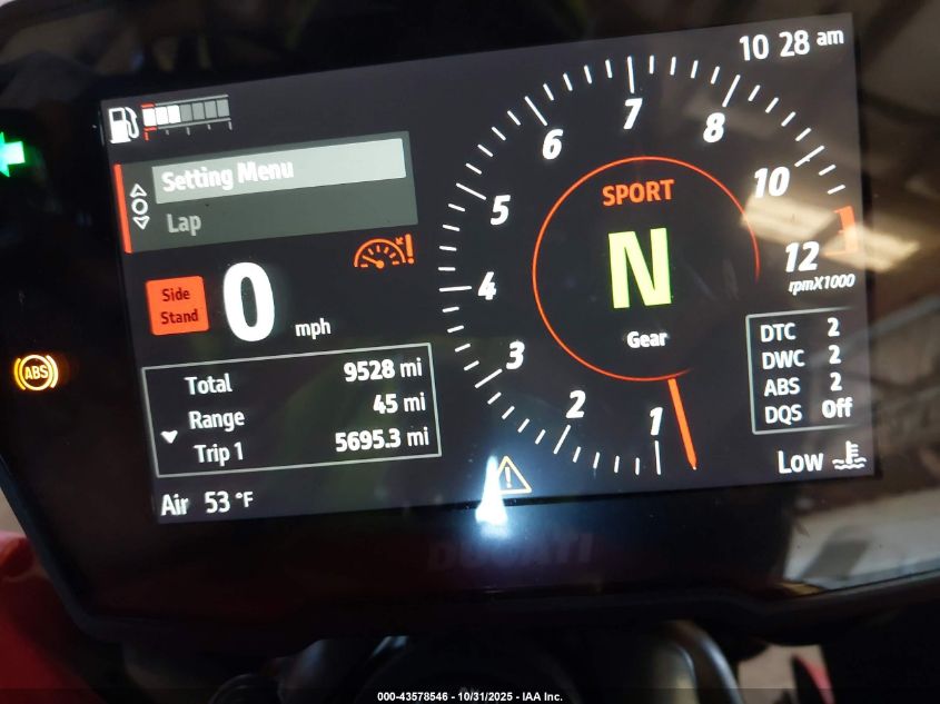 2024 Ducati Diavel V4 VIN: ZDMGAR1W4RB002908 Lot: 43578546