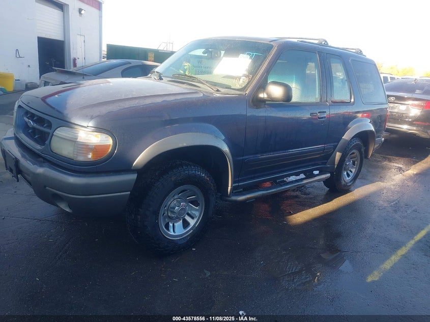 1FMYU22E5XUC61957 1999 FORD EXPLORER photo no. 2