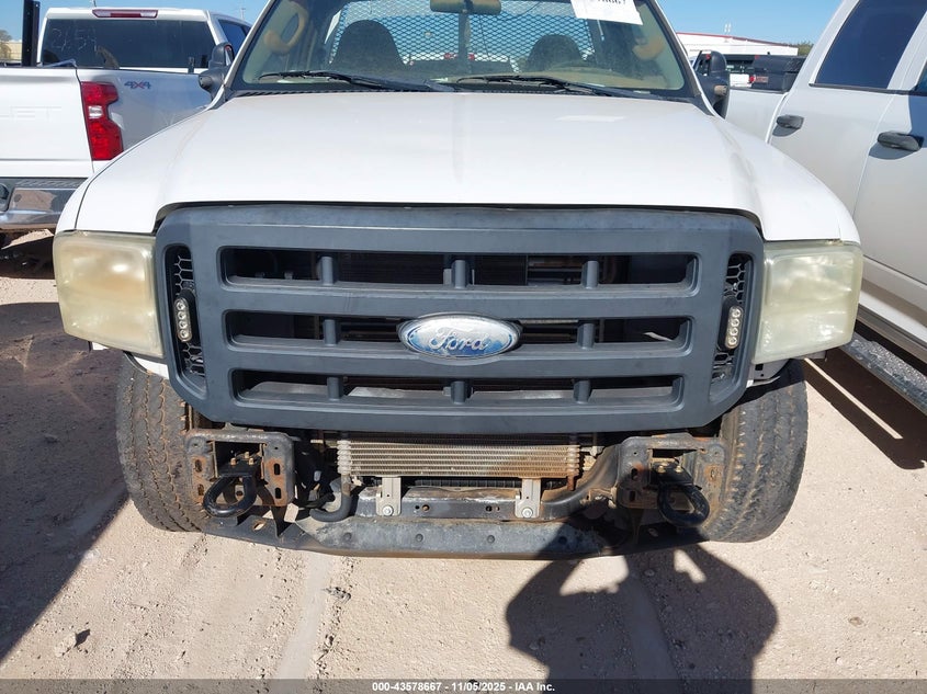 2006 Ford F-350 Xl/Xlt VIN: 1FDWF32P36EC45984 Lot: 43578667