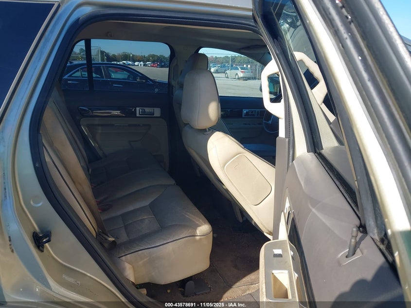 2010 Lincoln Mkx VIN: 2LMDJ6JC4ABJ17574 Lot: 43578691