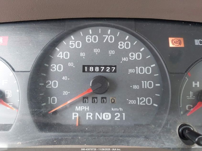 2005 Mercury Grand Marquis Gs VIN: 2MEFM74W05X667857 Lot: 43578728