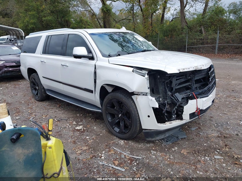 CADILLAC ESCALADE LUXURY
