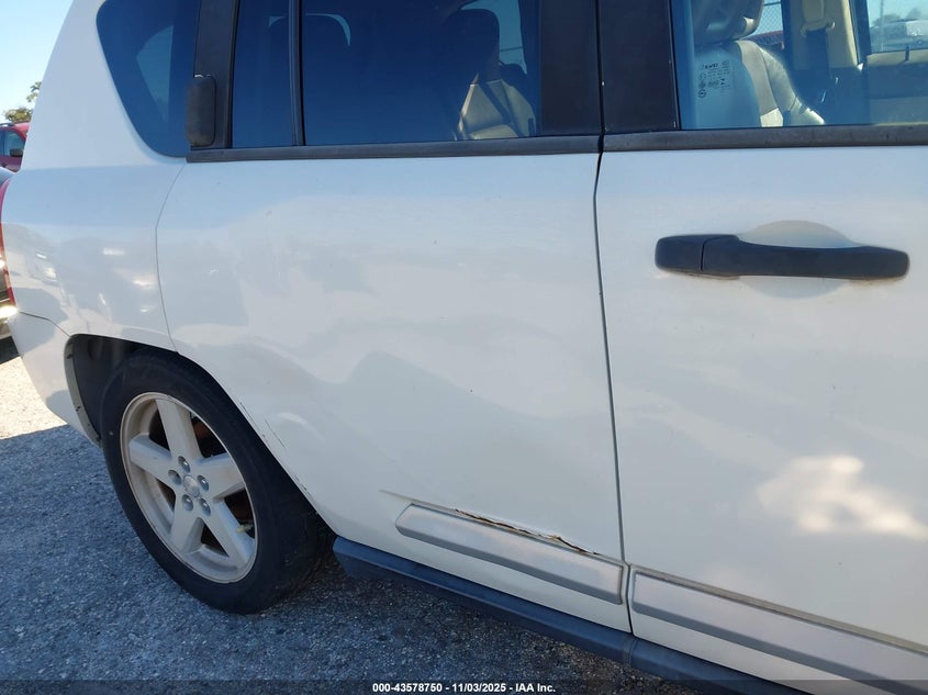 2007 Jeep Compass Limited VIN: 1J8FF57W87D158372 Lot: 43578750