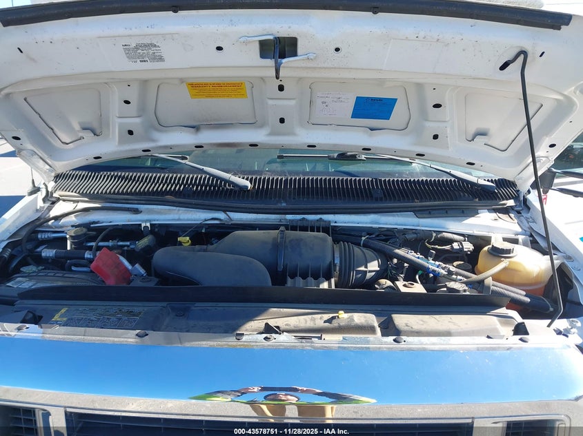 2015 Ford E-350 Cutaway VIN: 1FDEE3FS9FDA03204 Lot: 43578751