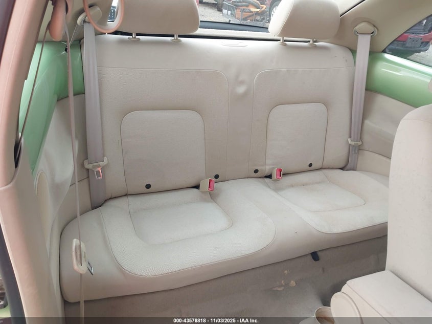 2003 Volkswagen New Beetle Gls 2.0L VIN: 3VWCK21C43M401173 Lot: 43578818