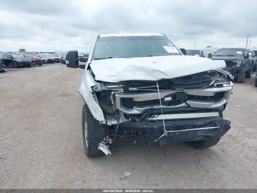 2021 FORD F-250 auction photo 6