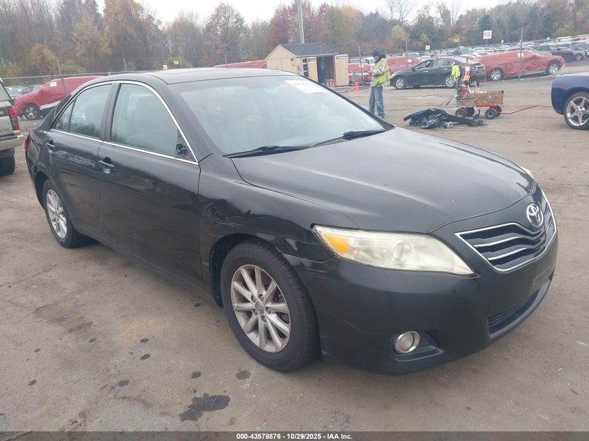 TOYOTA CAMRY XLE