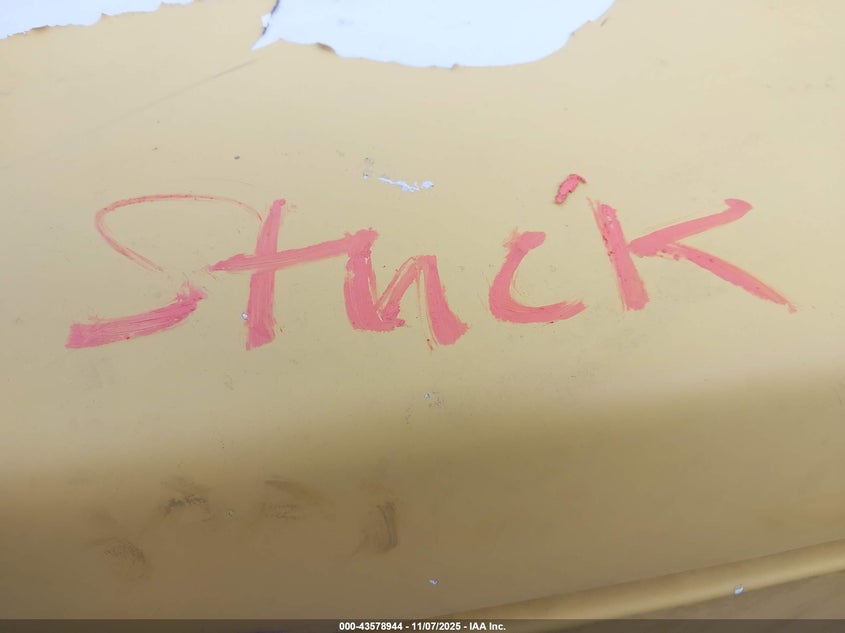 2017 Isuzu Reach VIN: JALB4T176H7W00551 Lot: 43578944