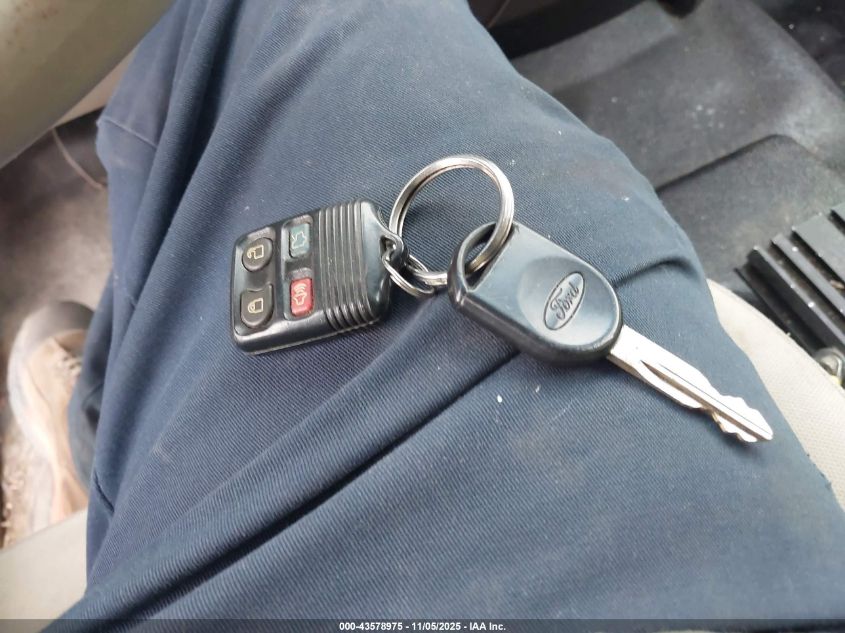 2008 Ford Expedition Xlt VIN: 1FMFU16528LA49598 Lot: 43578975