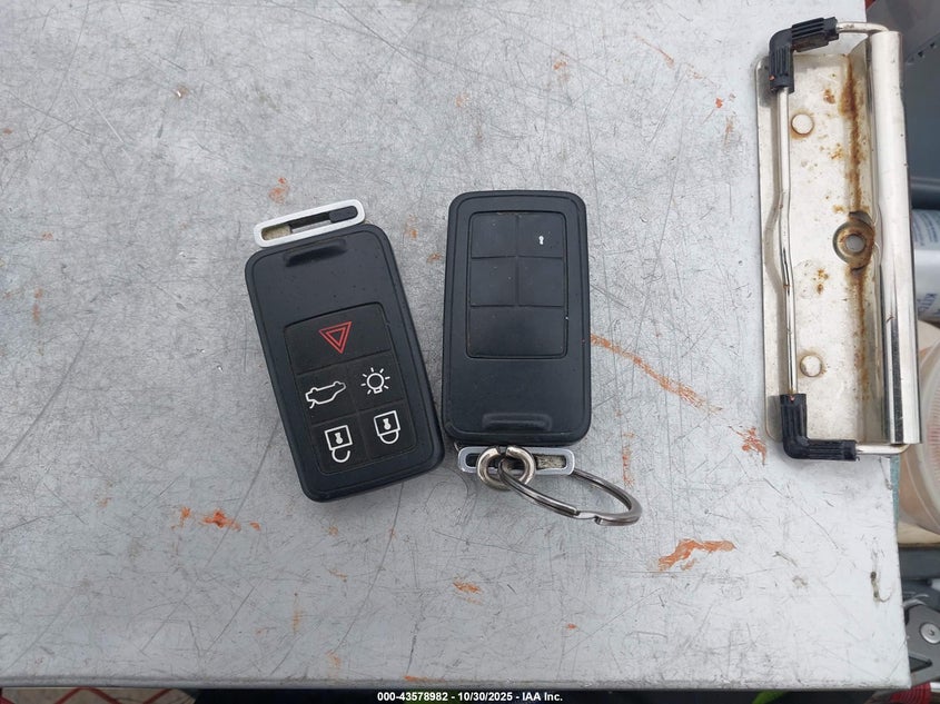 2009 Volvo Xc70 3.2 VIN: YV4BZ982391049268 Lot: 43578982