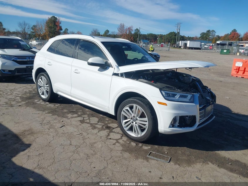 AUDI Q5 PRESTIGE/TECH PRESTIGE