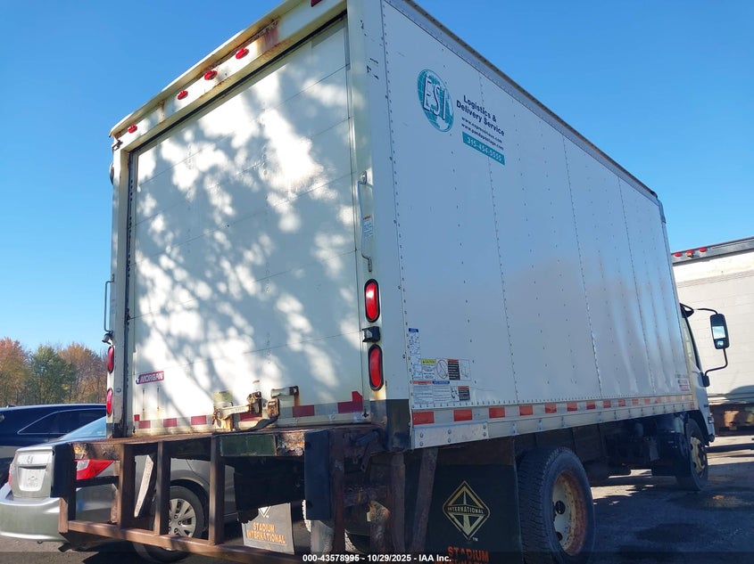 2015 ISUZU NPR HD REG VAN N/A