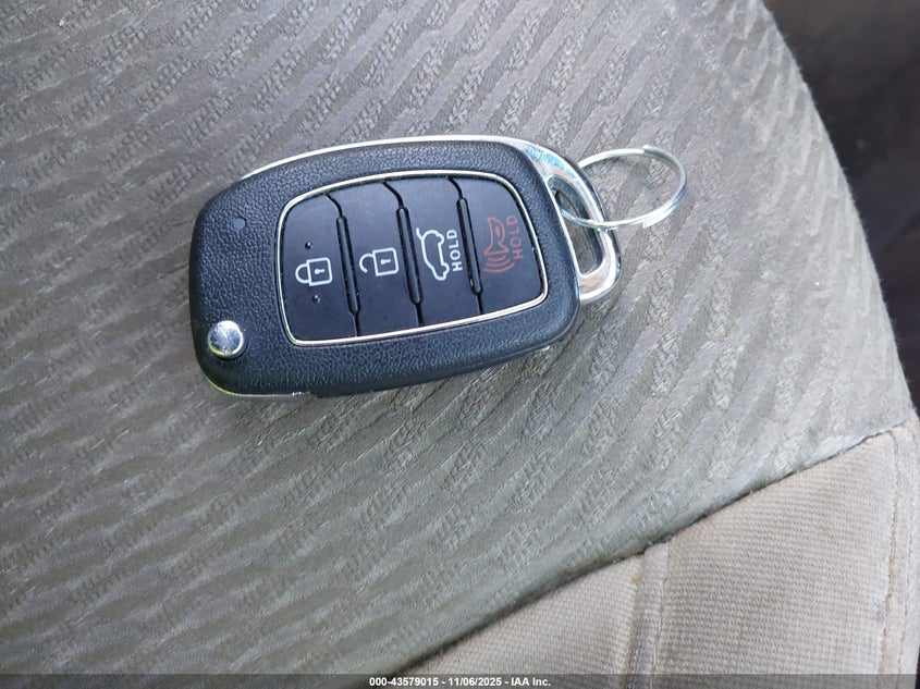 2017 HYUNDAI SANTA FE SPORT 2.4L 5NMZU3LB7HH010806