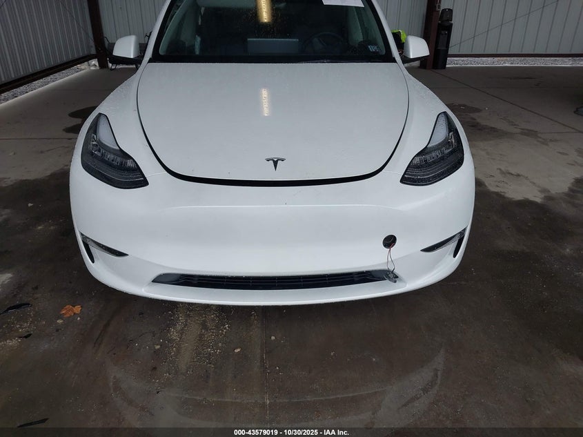 2023 Tesla Model Y Awd/Long Range Dual Motor All-Wheel Drive VIN: 7SAYGDEE6PF597812 Lot: 43579019