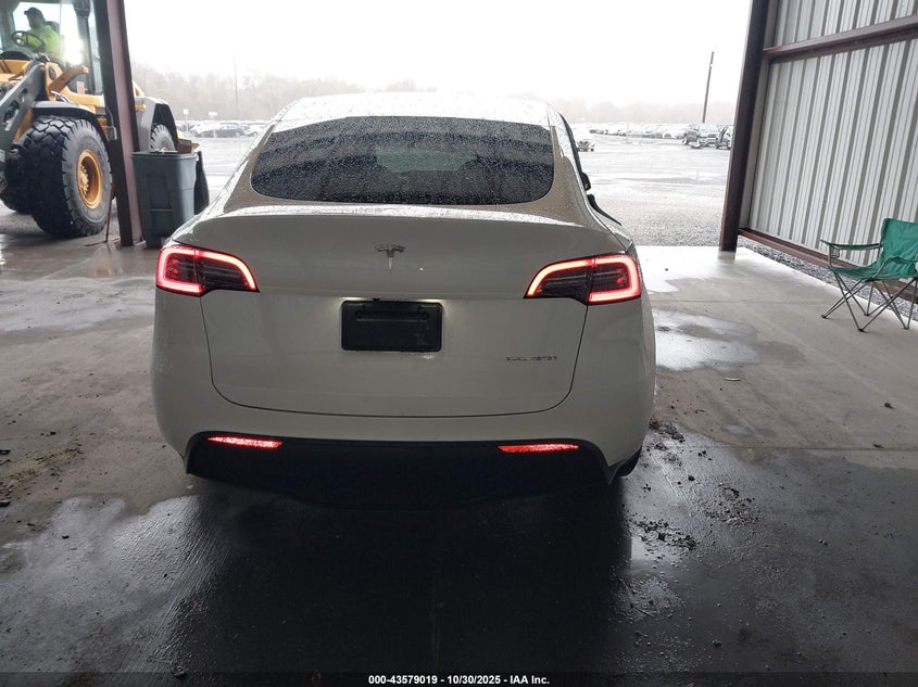 2023 Tesla Model Y Awd/Long Range Dual Motor All-Wheel Drive VIN: 7SAYGDEE6PF597812 Lot: 43579019