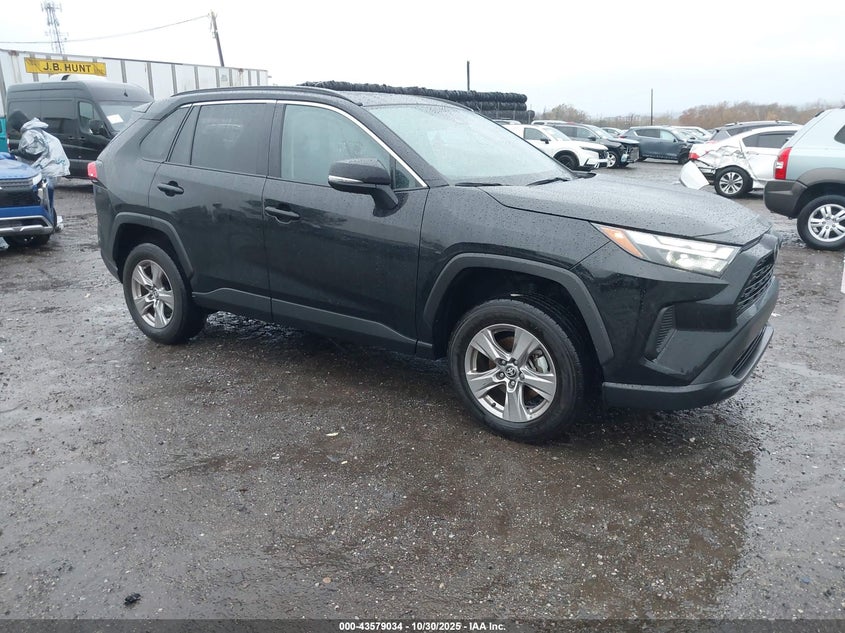 TOYOTA RAV4 XLE