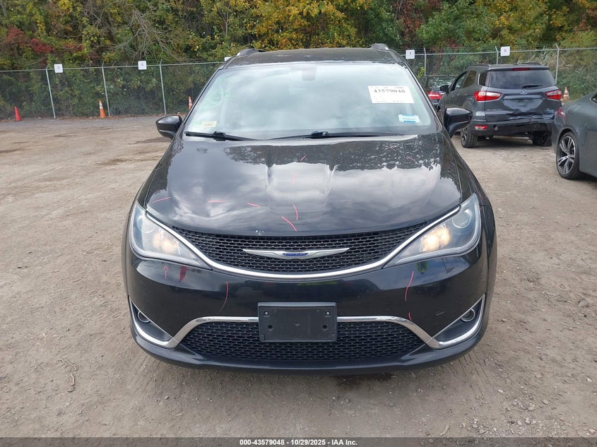 2019 Chrysler Pacifica Touring L VIN: 2C4RC1BG9KR731615 Lot: 43579048