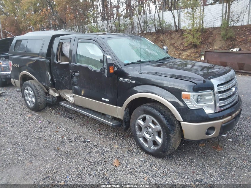 FORD F-150 LARIAT