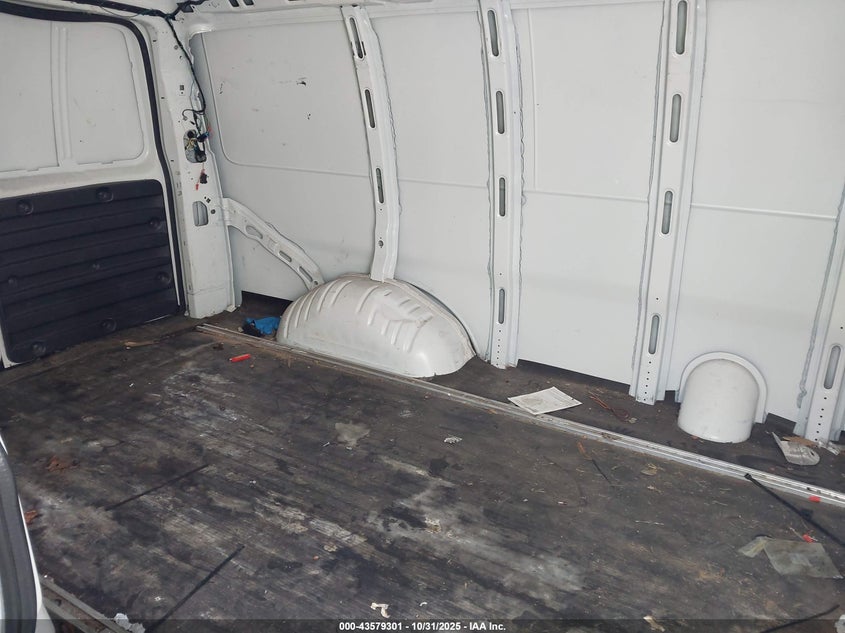 2017 Chevrolet Express 2500 Work Van VIN: 1GCWGAFF8H1342812 Lot: 43579301