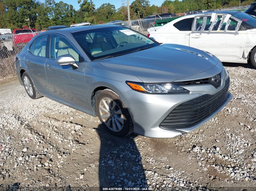 TOYOTA CAMRY LE
