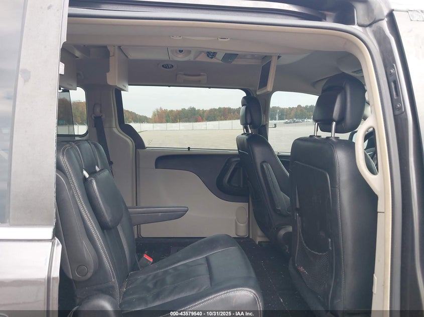 2015 Chrysler Town & Country Touring VIN: 2C4RC1BG0FR754996 Lot: 43579540