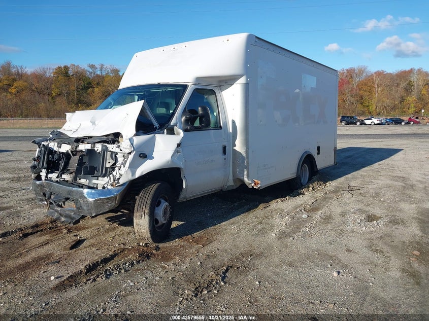 1FDWE3F64JDC01320 2018 FORD ECONOLINE photo no. 2