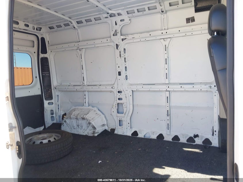 2019 Ram Promaster 2500 High Roof 136 Wb VIN: 3C6TRVCG8KE525768 Lot: 43579611