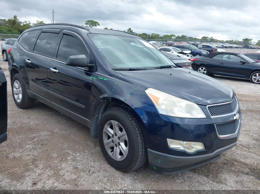 CHEVROLET TRAVERSE LS