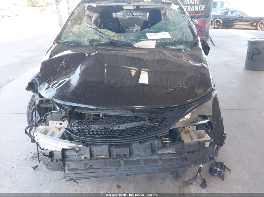 2022 Chrysler Voyager Lx VIN: 2C4RC1CG7NR224957 Lot: 43579720