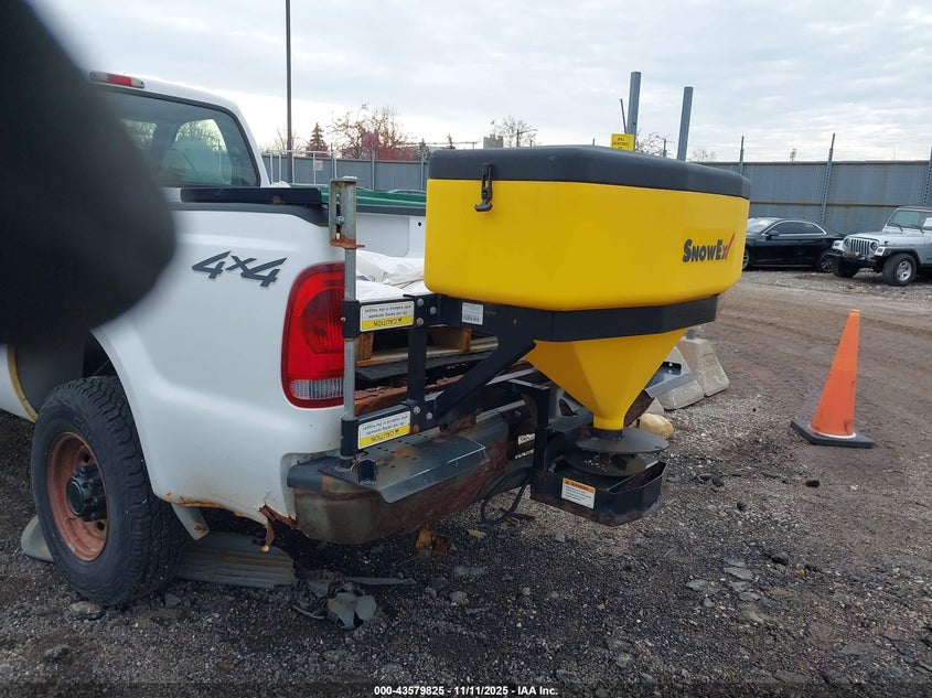 1FTNF21S44EB35765 2004 FORD F250 photo no. 13