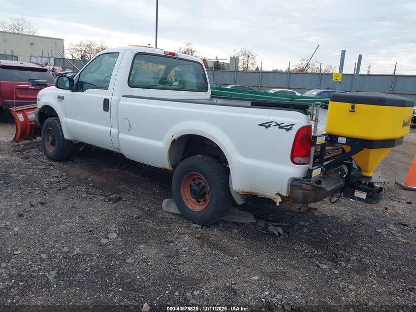 1FTNF21S44EB35765 2004 FORD F250 photo no. 3