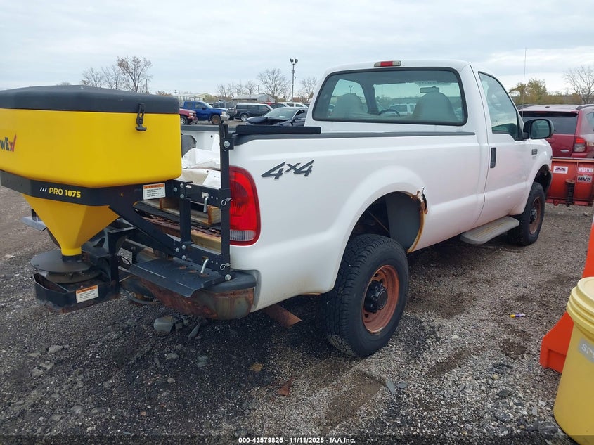 1FTNF21S44EB35765 2004 FORD F250 photo no. 4