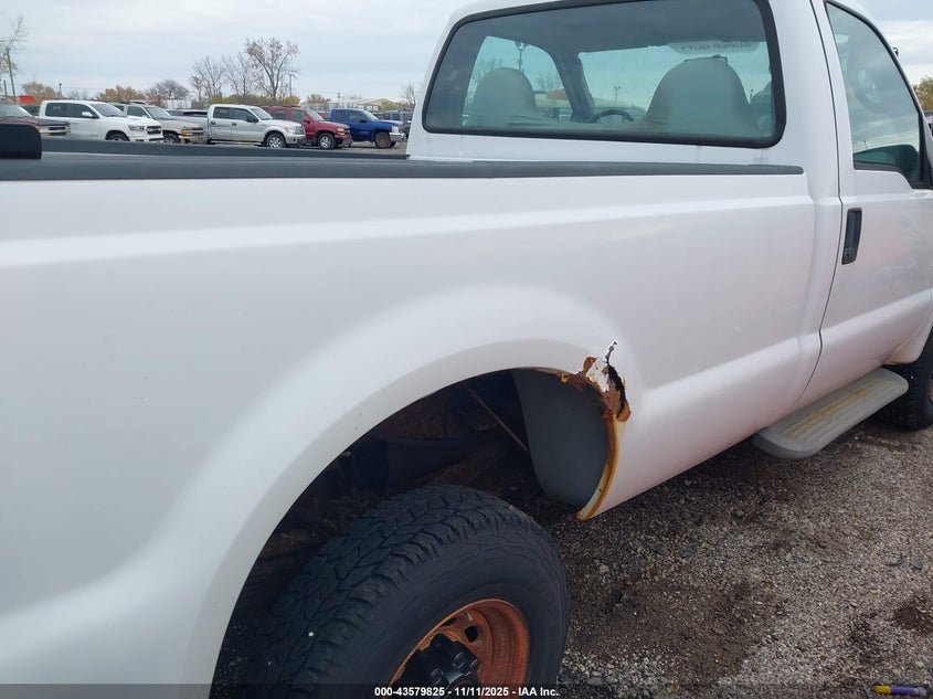 1FTNF21S44EB35765 2004 FORD F250 photo no. 6