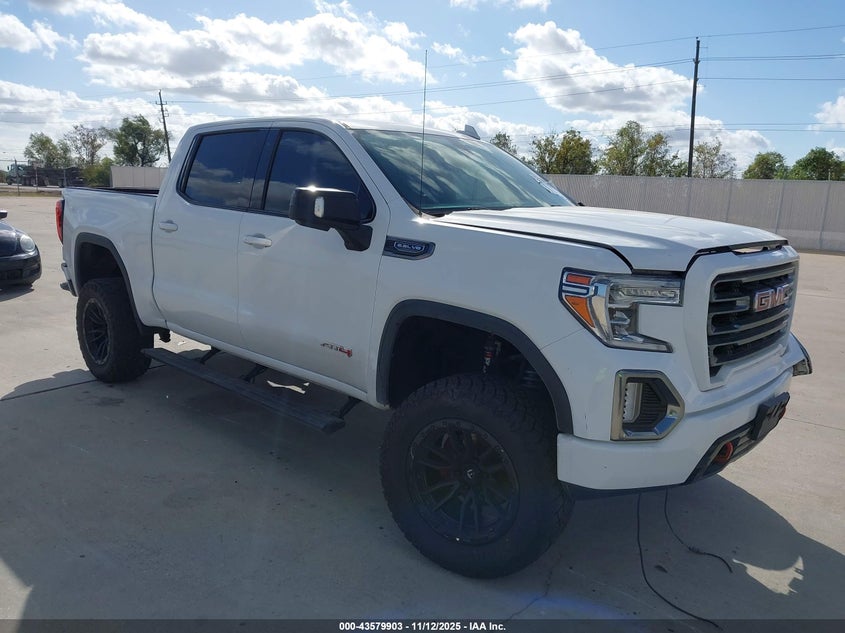 GMC SIERRA 1500 4WD SHORT BOX AT4