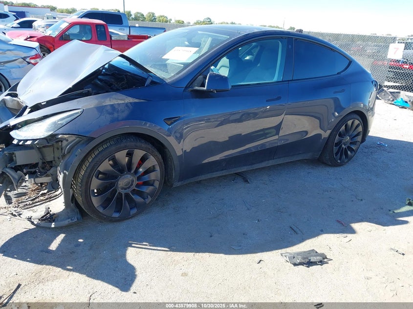 2022 Tesla Model Y Performance Dual Motor All-Wheel Drive VIN: 7SAYGDEF8NF545927 Lot: 43579908