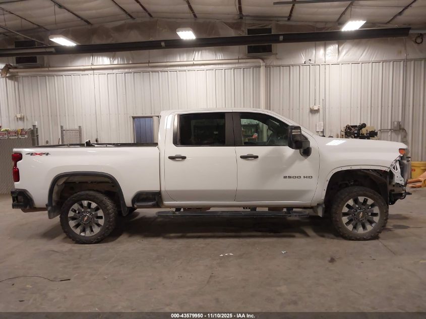 2022 Chevrolet Silverado 2500Hd 4Wd Standard Bed Custom VIN: 1GC4YME77NF228198 Lot: 43579950