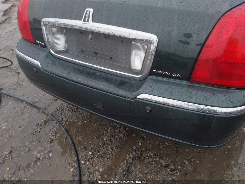 2003 Lincoln Town Car Cartier VIN: 1LNHM83W73Y651035 Lot: 43579973