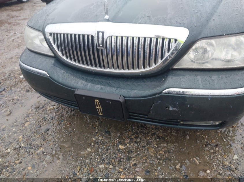 2003 Lincoln Town Car Cartier VIN: 1LNHM83W73Y651035 Lot: 43579973