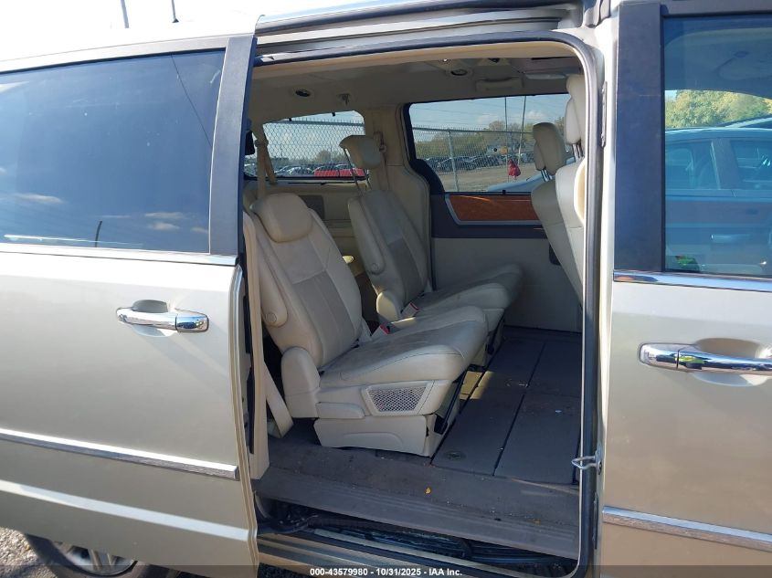 2010 Chrysler Town & Country New Limited VIN: 2A4RR7DX4AR404241 Lot: 43579980