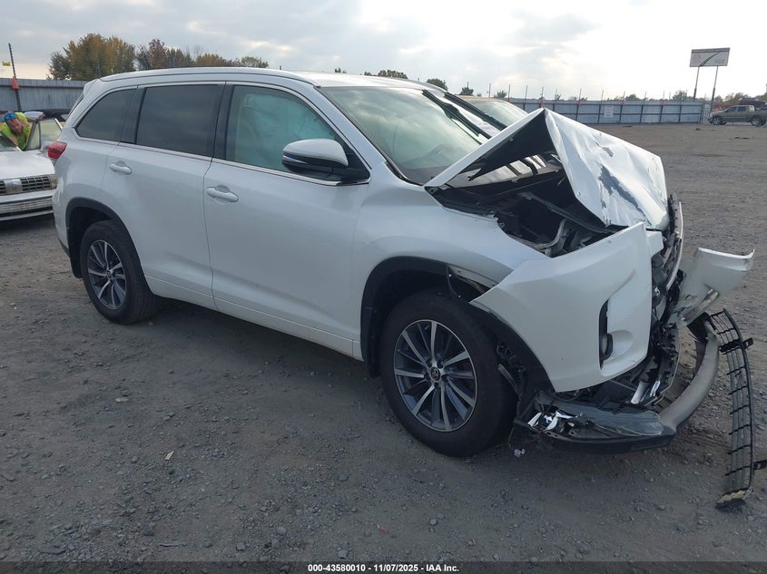2017 TOYOTA HIGHLANDER XLE - 5TDKZRFH3HS216644