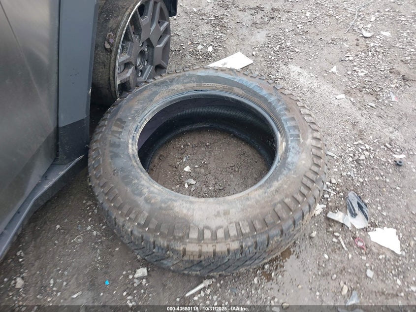 2025 Tesla Cybertruck All-Wheel Drive VIN: 7G2CEHED7SA077617 Lot: 43580118